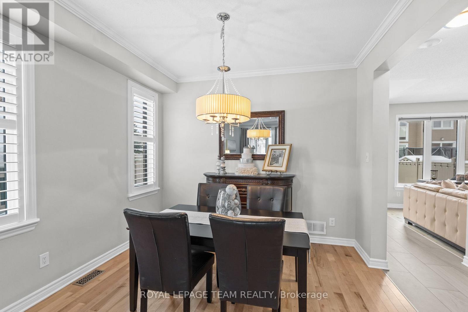 801 Bowercrest Crescent