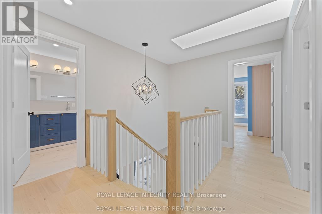 3440 Woodroffe Avenue