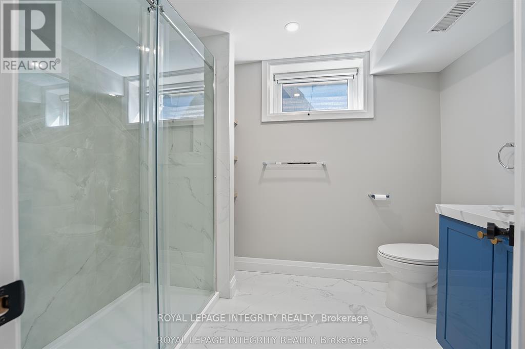 3440 Woodroffe Avenue