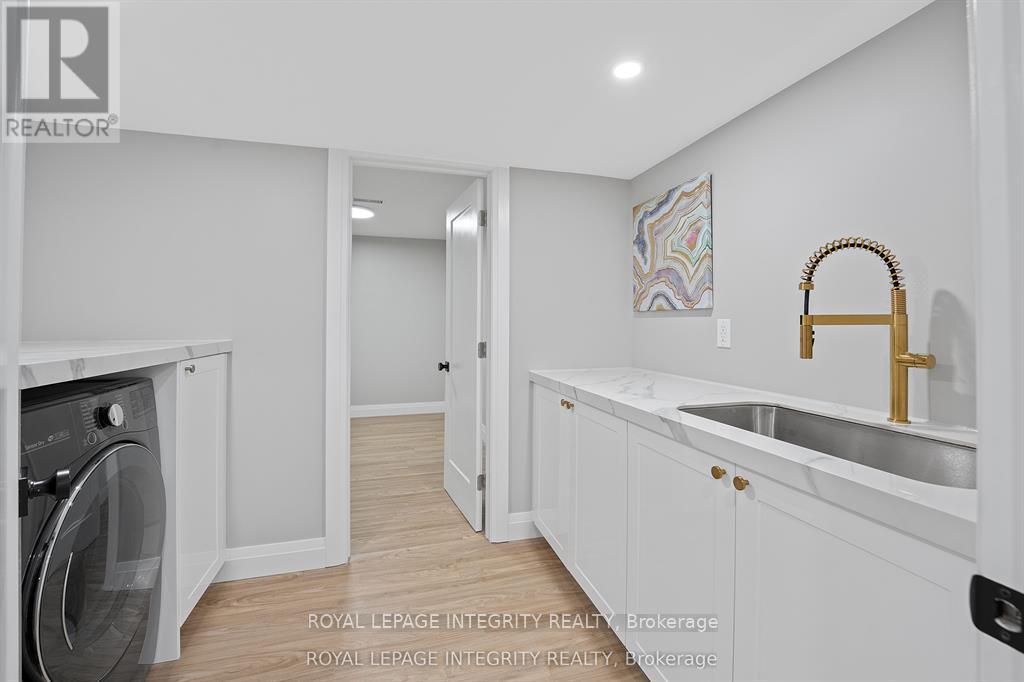 3440 Woodroffe Avenue