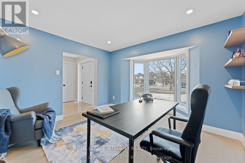 3440 Woodroffe Avenue