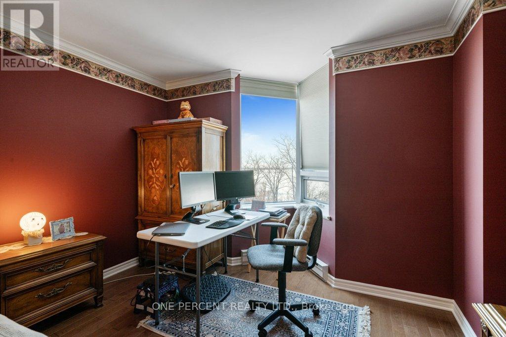 601 - 3105 Carling Avenue