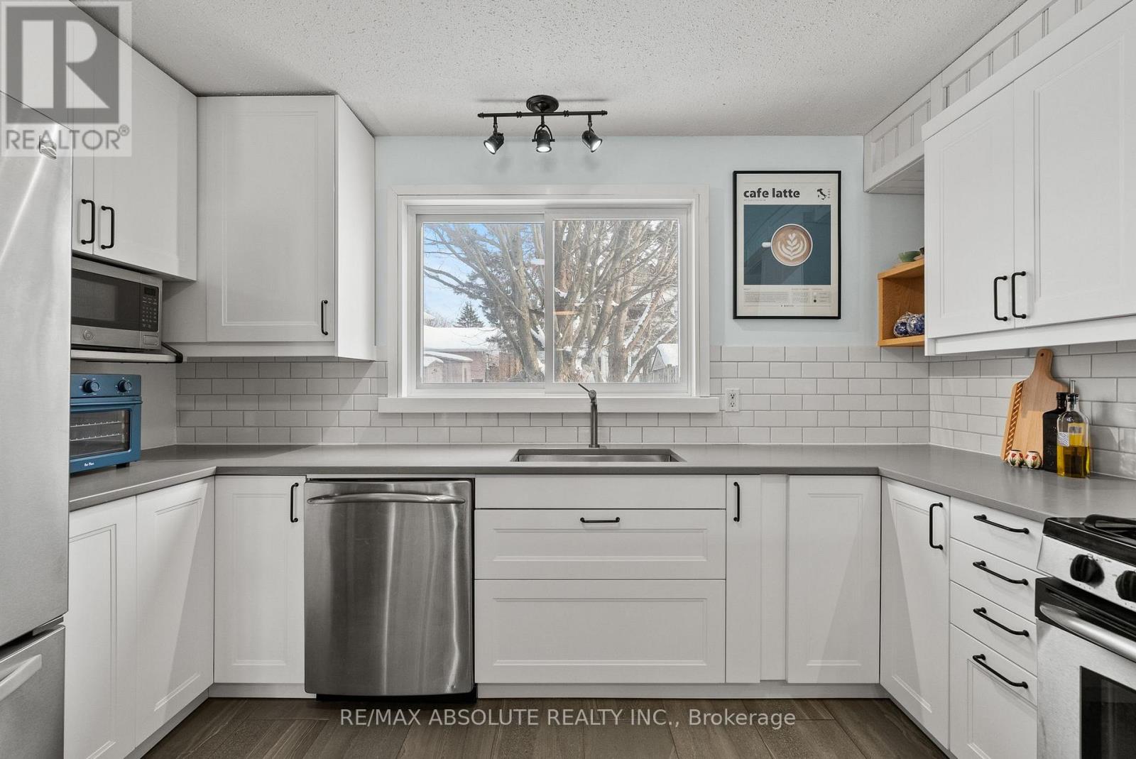 29 Bentworth Crescent