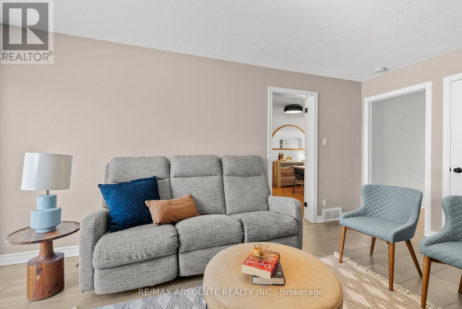 29 Bentworth Crescent