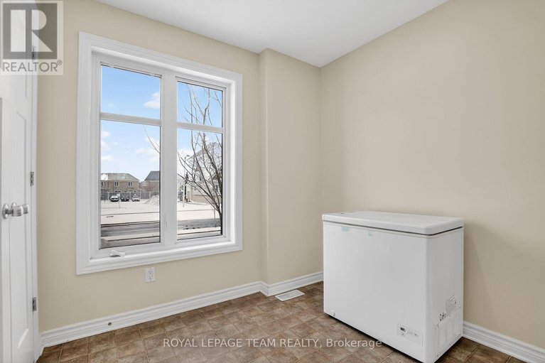 29578394/627b-chapman-mills-drive/strandherd/ottawa/ontario/K2J5T1_4