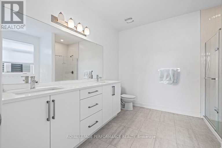 28628101/612-kenabeek-terrace/riverside-southgloucester-glen/ottawa/ontario/K4M0M2_24