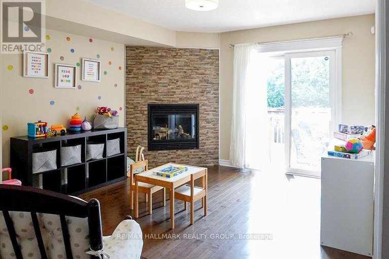 28558567/116-brilia-private/beacon-hill-south/ottawa/ontario/K1J0B7_16
