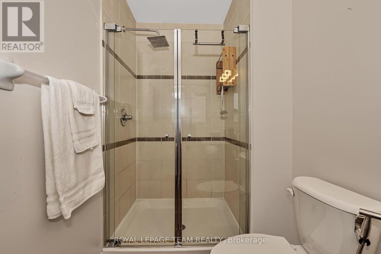 28967262/430-haresfield-court/riverside-southgloucester-glen/ottawa/ontario/K4M0B6_23