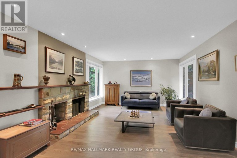 28785291/40-foothills-drive/lynwood-village/ottawa/ontario/K2H6K3_11