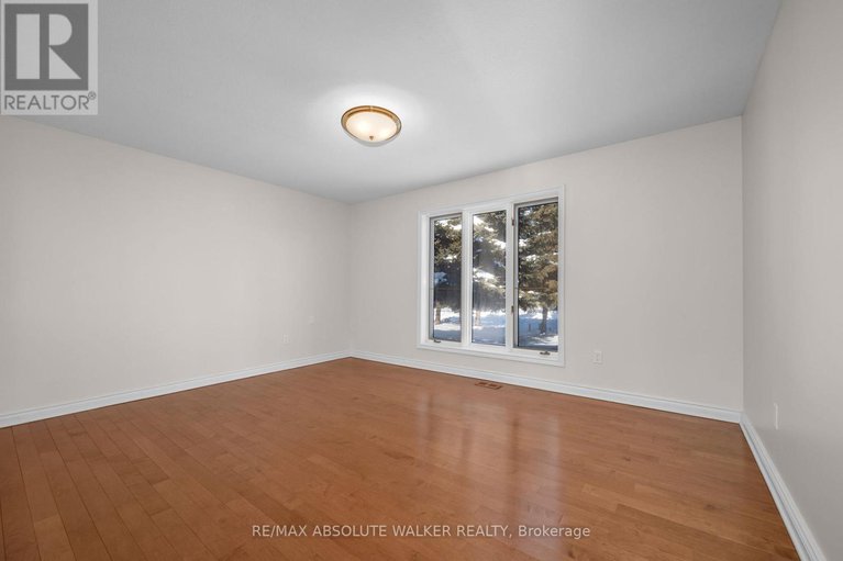 27963208/1072-bravar-drive/manotick-long-island-nicholls-island/ottawa/ontario/K4M1G3_19