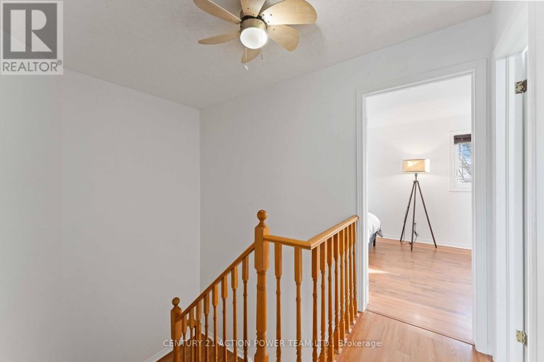 28258821/1887-hialeah-drive/fallingbrookgardenway-south/ottawa/ontario/K4A3T3_18