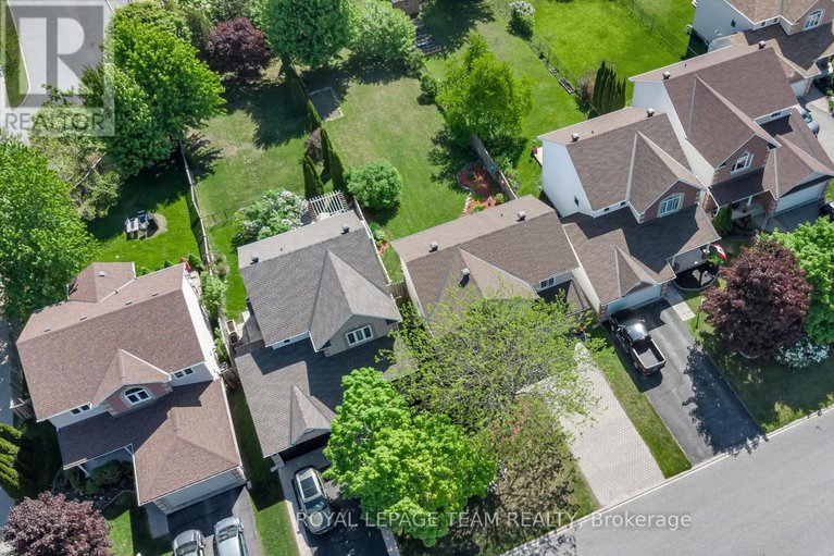 28847640/5-sundew-court-w/stittsville-north/ottawa/ontario/K2S1Z5_4