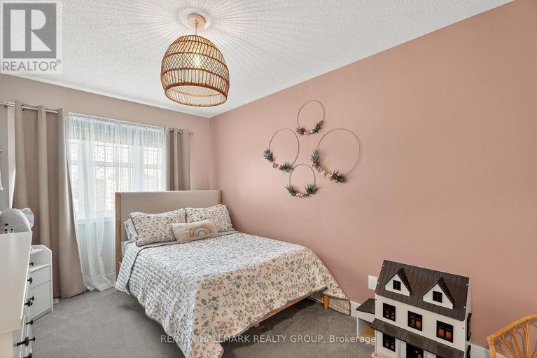 29151475/332-gracewood-crescent/blossom-parkkemp-parkfindlay-creek/ottawa/ontario/K1T0J7_36