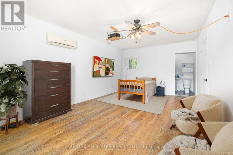 28666131/79-george-street/lanark-highlands-lanark-village/lanark-highlands/ontario/K0G1K0_23