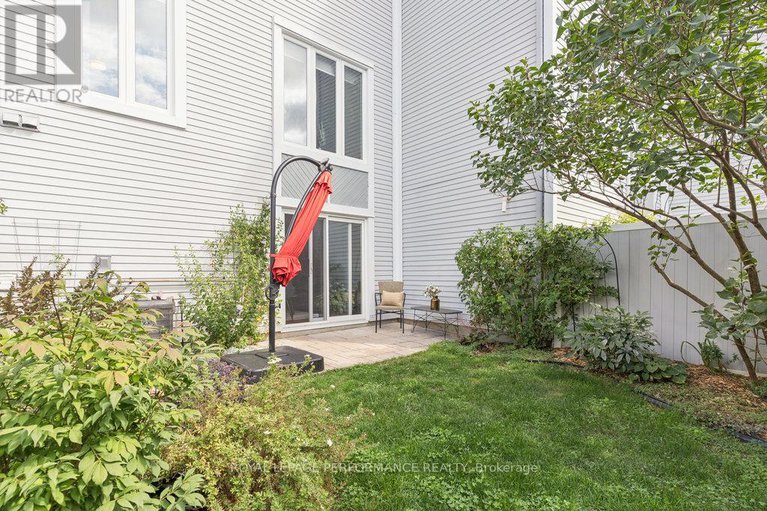 28847039/5-forsyth-lane/crystal-beach/ottawa/ontario/K2H9H1_39