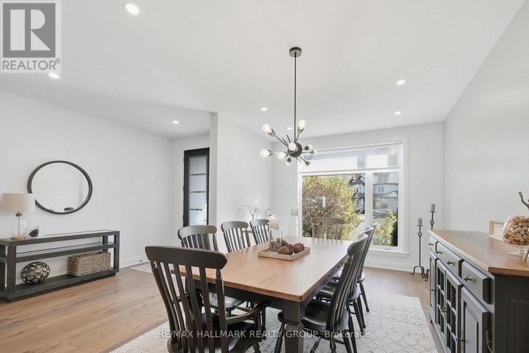 29074044/120-des-tournesols-court/mer-bleuebradley-estatesanderson-park/ottawa/ontario/K1W0J2_7