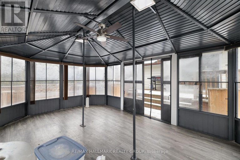 29137387/1050-barnett-drive/cumberland-village/ottawa/ontario/K4C1C7_28