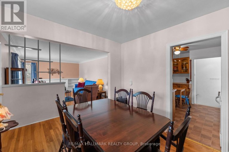 29657775/2075-neepawa-avenue/carlingwood/ottawa/ontario/K2A3L7_16