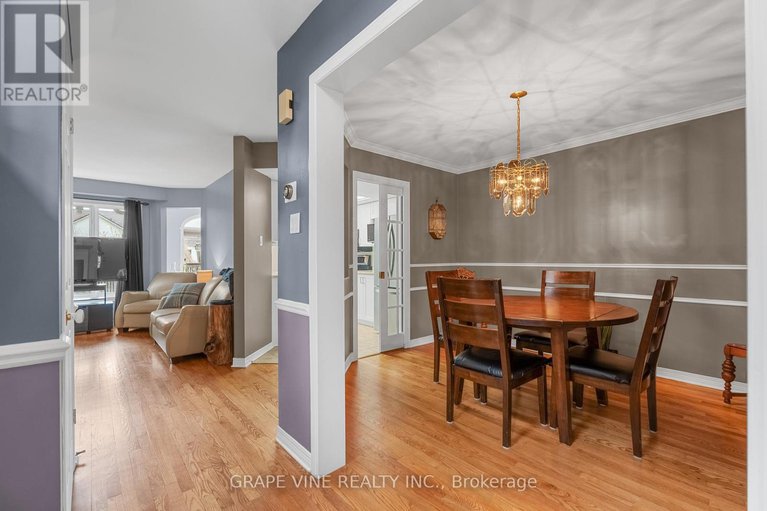 28300194/4316-owl-valley-drive/riverside-southgloucester-glen/ottawa/ontario/K1V1L3_9
