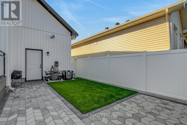 29234966/743-meadowridge-circle/carp/ottawa/ontario/K0A1L0_34