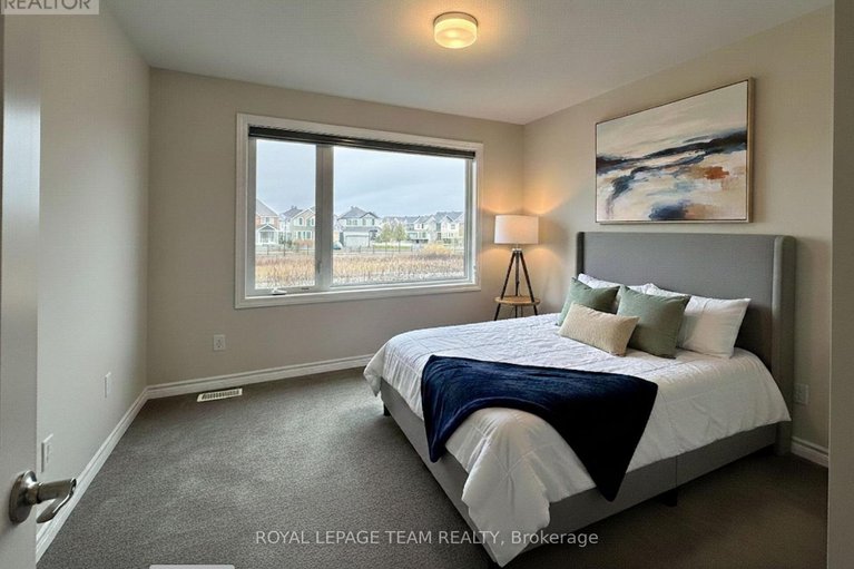 29171434/709-megrez-way-e/half-moon-bay/ottawa/ontario/K2J6S9_12