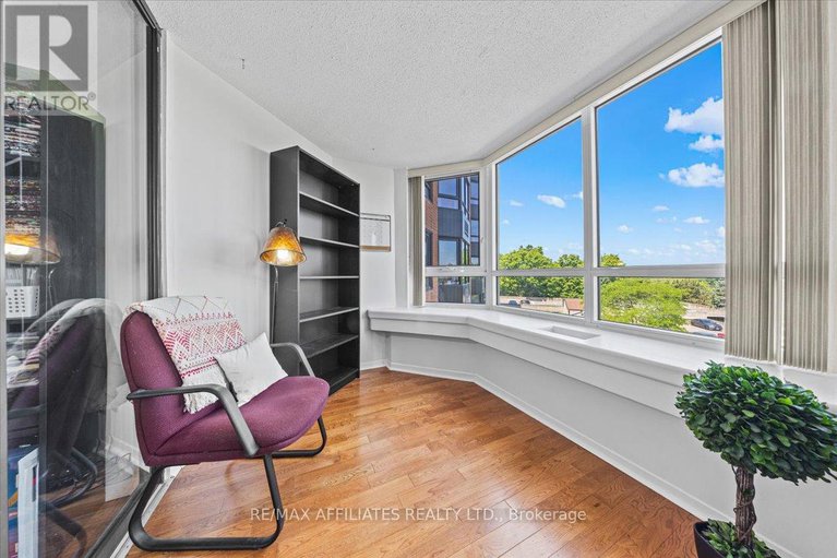 28525665/613-80-sandcastle-drive/leslie-park/ottawa/ontario/K2H9E7_19