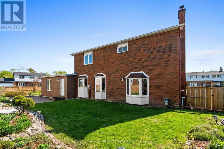 28315563/16-denewood-crescent/pineglencountry-place/ottawa/ontario/K2E7G5_44