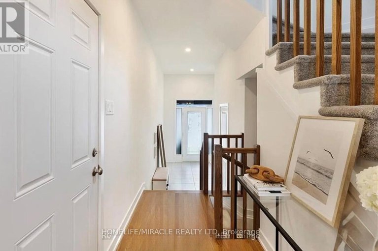 29255962/208-monticello-avenue/emerald-meadowstrailwest/ottawa/ontario/K2S0J7_4