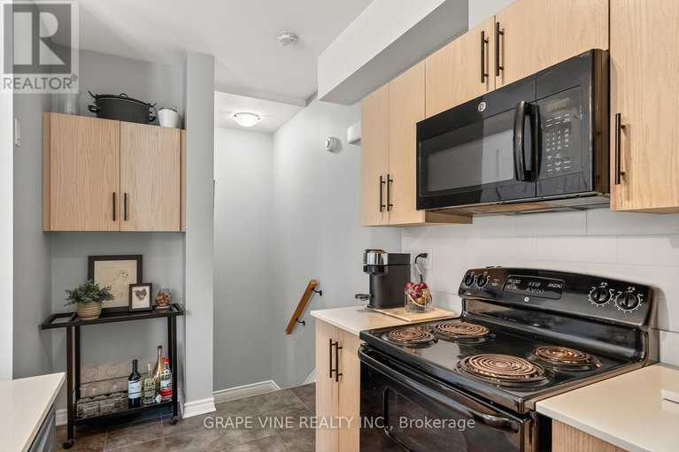 29185742/d-310-everest-private/elmvale-acres/ottawa/ontario/K1G4E3_18