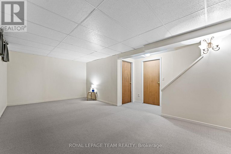28234836/107-melanie-crescent/glencairnhazeldean/ottawa/ontario/K2L2E4_46