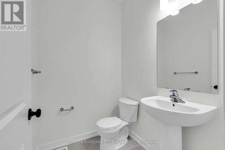 28424668/783-kenny-gordon-avenue/riverside-southgloucester-glen/ottawa/ontario/K4M0V2_6