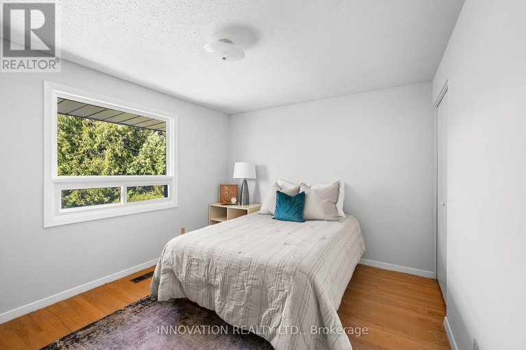 28793840/1867-dorset-drive/playfair-park/ottawa/ontario/K1H5T9_26