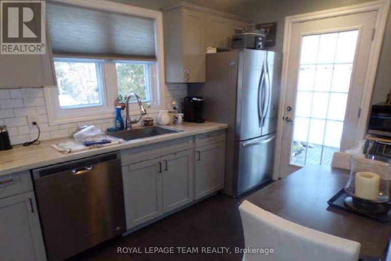 29656650/26-starwood-road/meadowlandsst-claire-gardens/ottawa/ontario/K2G1Y8_28