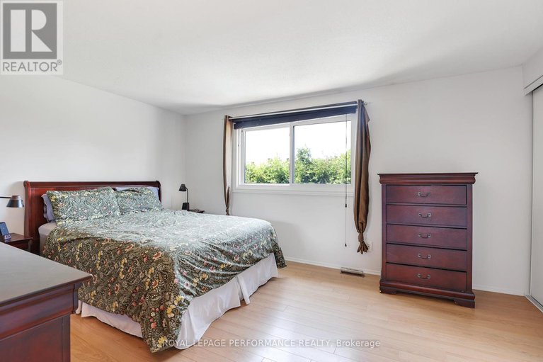28529208/201-1500-bank-street/ottawa/ontario/K1H7Z2_17
