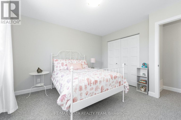 29328717/688-geneva-crescent/embrun/russell/ontario/K0A1W0_35