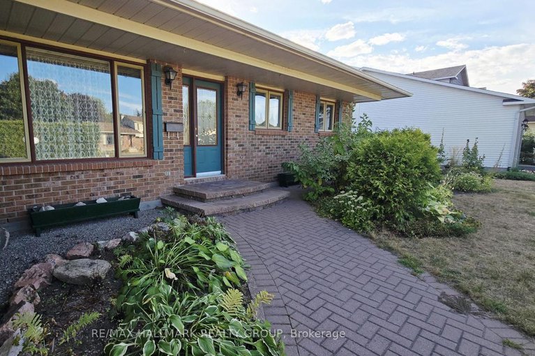 28787697/33-fortune-street/richmond/ottawa/ontario/K0A2Z0_2