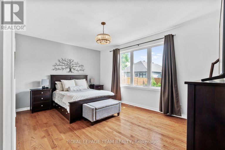 28525095/29-shining-star-circle/stittsville-south/ottawa/ontario/K2S2B4_32
