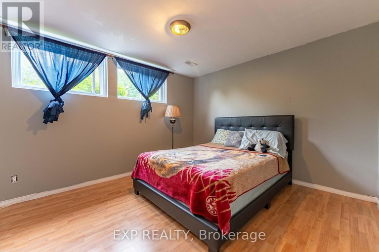 28448593/3379-descotes-circle/town-of-rockland/clarence-rockland/ontario/K4K1A8_26