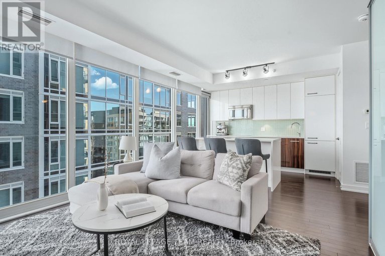 29380888/1111-111-champagne-avenue-s/west-centre-town/ottawa/ontario/K1S5V3_2