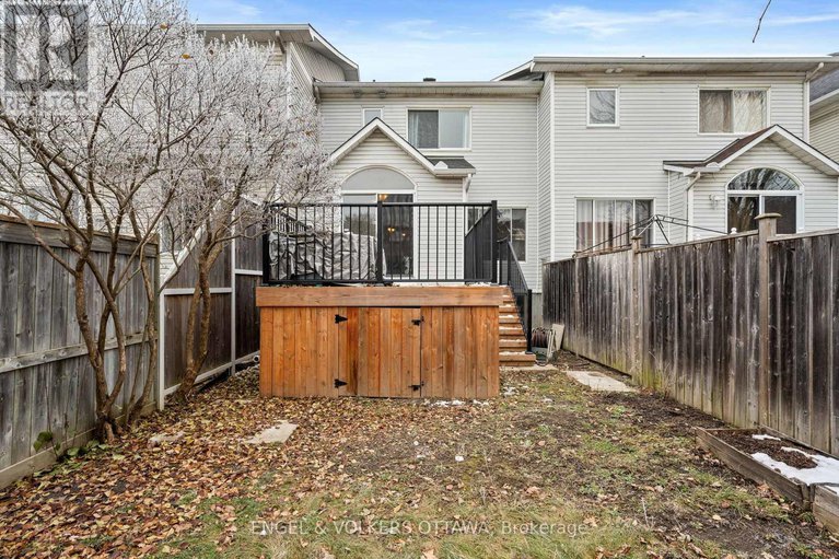 29142168/526-meadowbreeze-drive/emerald-meadowstrailwest/ottawa/ontario/K2M2T4_34