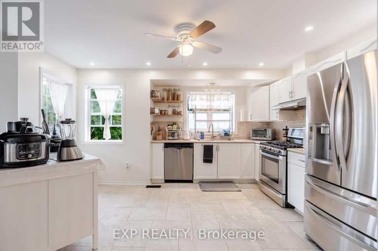 28873619/1562-lisbon-street/fallingbrookpineridge/ottawa/ontario/K4A4B9_5