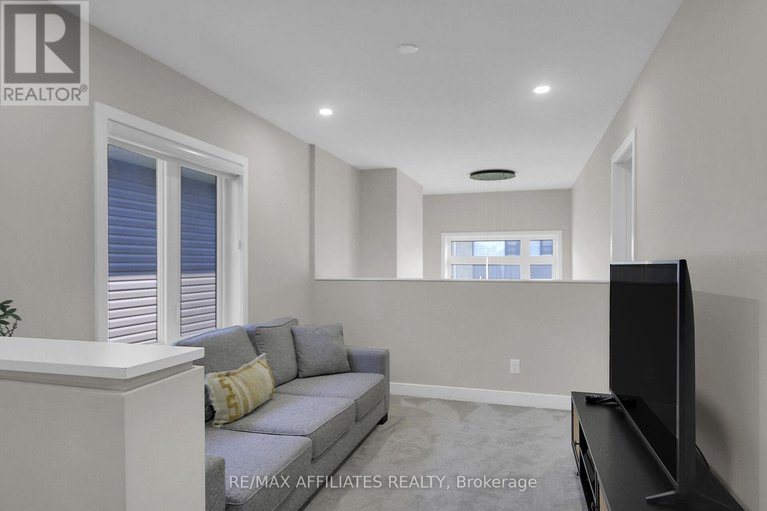 29161777/357-shoveler-grove/riverside-southgloucester-glen/ottawa/ontario/K4M1B2_29