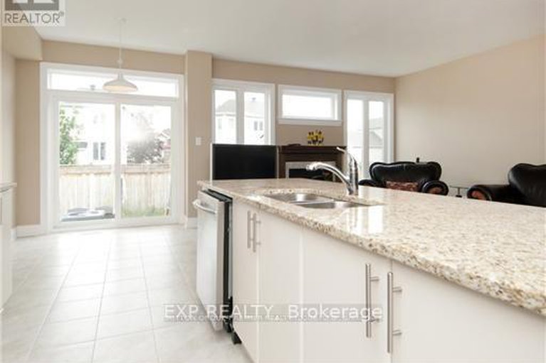 28390179/6793-breanna-cardill-street/greely/ottawa/ontario/K4P0C3_9