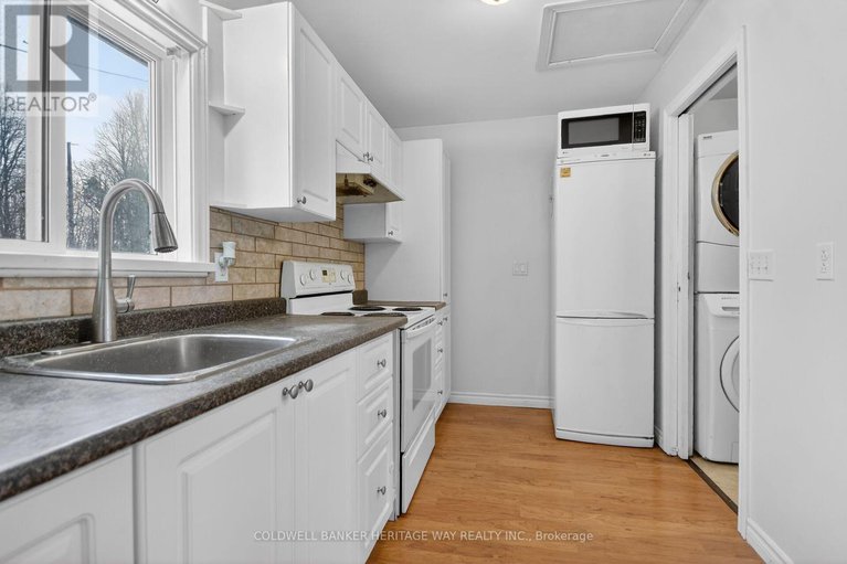 29255598/132-david-lane/beckwith-twp/beckwith/ontario/K7C0C4_14