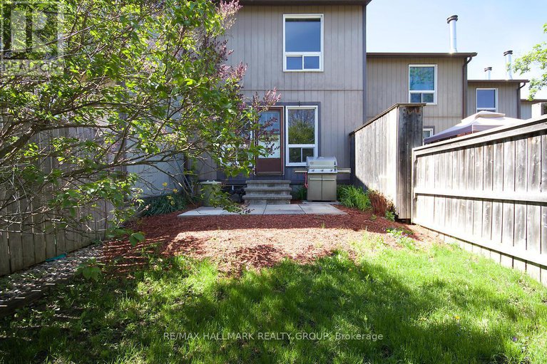 28266606/d-3-spring-grove-lane/pheasant-run/ottawa/ontario/K2J2C5_38