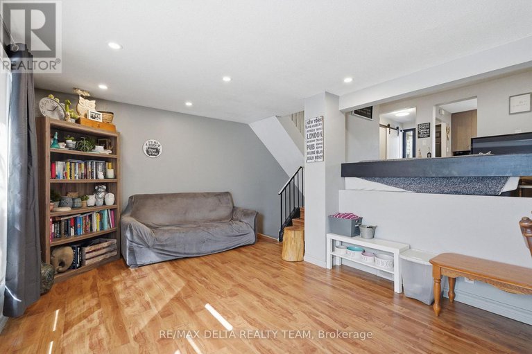 29438319/78-6821-bilberry-drive/convent-glen-north/ottawa/ontario/K1C2E8_14