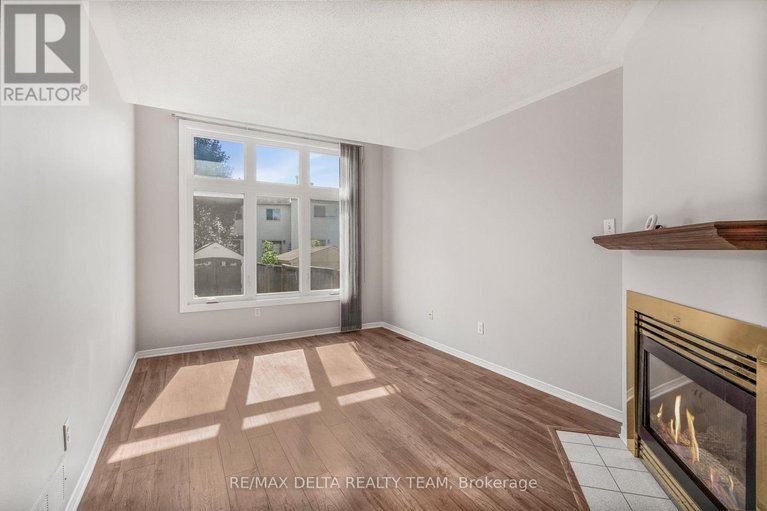 28837602/1969-sunland-drive/fallingbrookgardenway-south/ottawa/ontario/K4A3T1_13