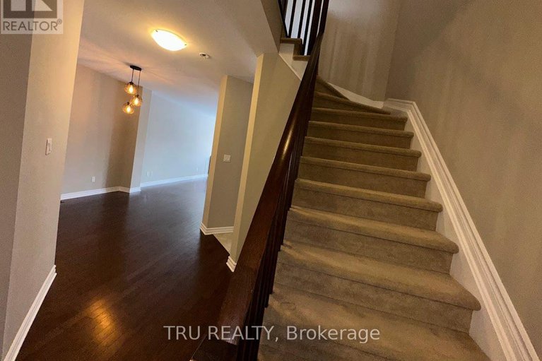 29338433/130-eric-maloney-way/blossom-parkkemp-parkfindlay-creek/ottawa/ontario/K1T0R1_23