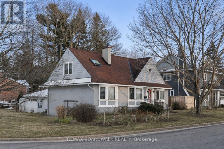 29689978/961-kingsmere-avenue/mckellar-heightsglabar-park/ottawa/ontario/K2A3K3_2