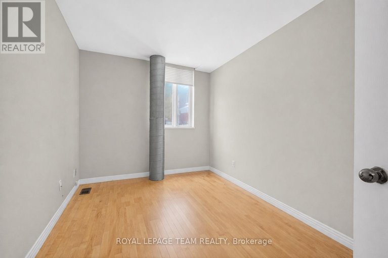 29685322/10-lewis-street/ottawa-centregolden-triangle/ottawa/ontario/K2P0S3_5